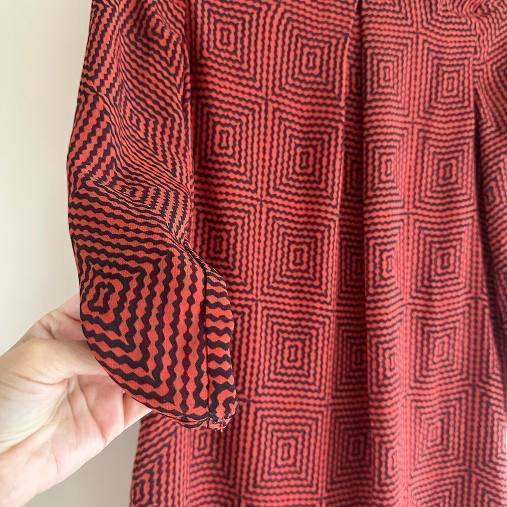 H&M Geometric Print Shift Dress || size 4 - Picture 3 of 11